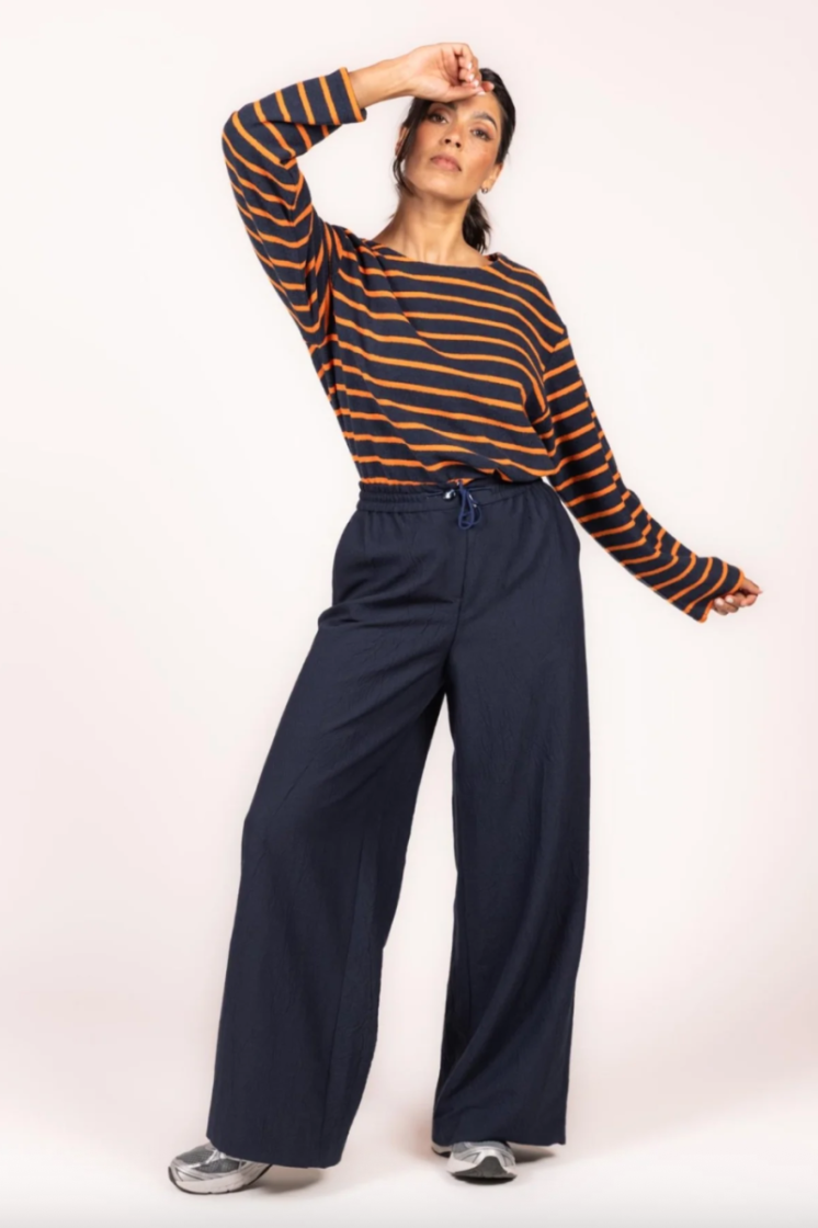 GU Trousers navy